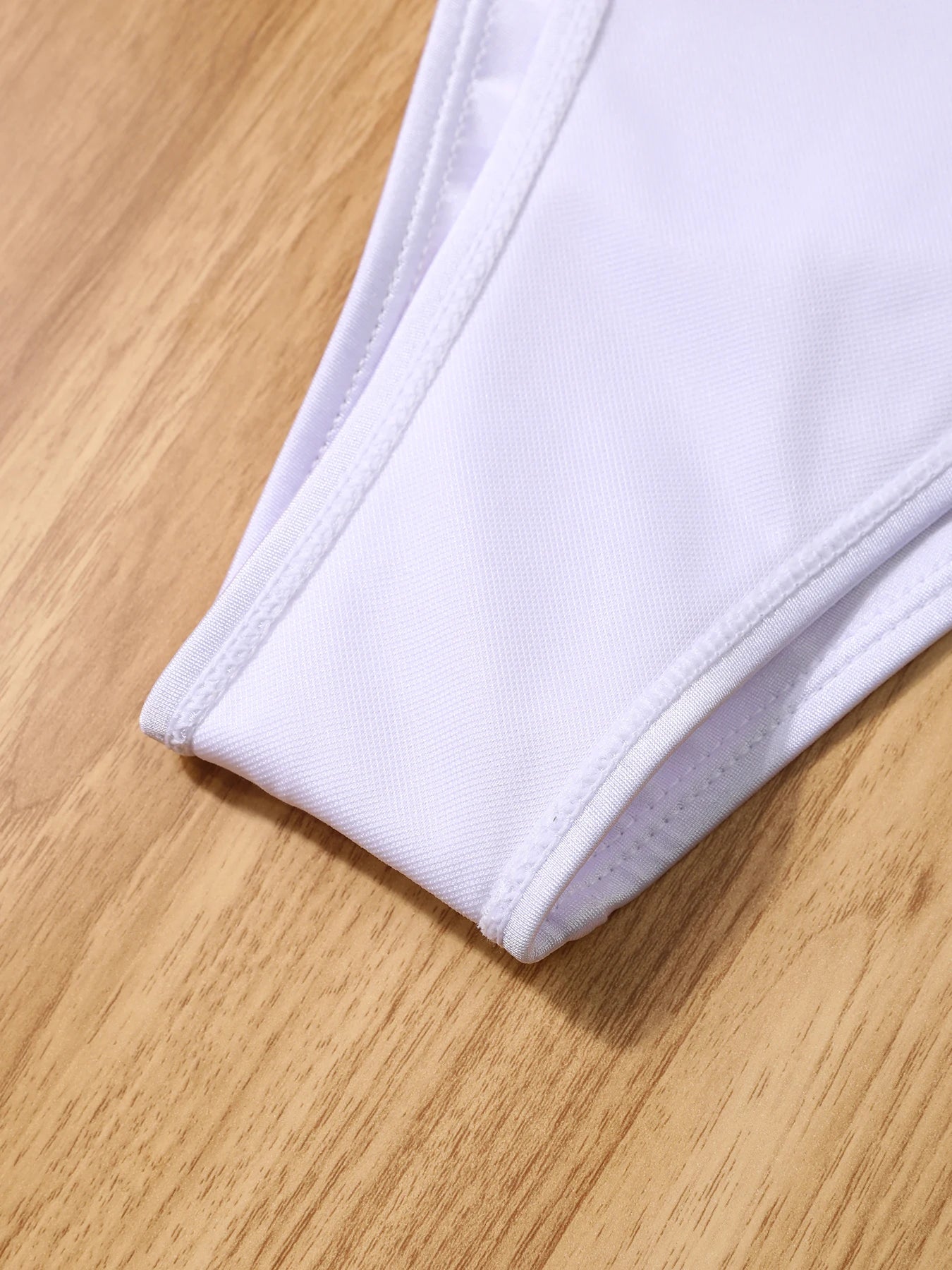 Conjunto de bikini sexy de 2 piezas para mujer, blanco puro, con tirantes finos, espalda descubierta, traje de baño con tiras finas, detalle lateral de vendaje sencillo para verano