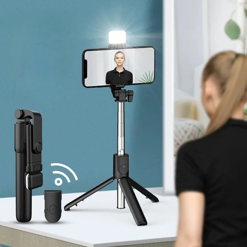 Trípode para selfies con Bluetooth, luz LED y soporte para teléfono