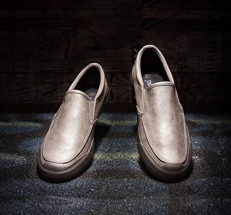 Nuevo en zapatos informales para hombre, sin cordones, talla 45, liquidación barata, elegantes, tendencia 20225, zapatos de cuero elegantes para hombre, clásicos y originales
