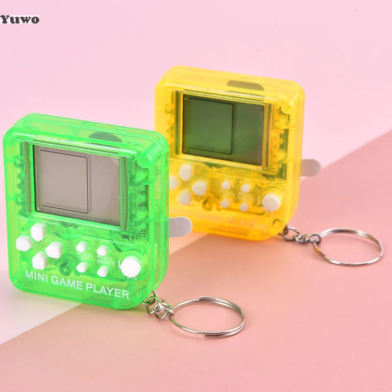 Mini Consola Retro con Llavero - 26 Juegos Clásicos Integrados