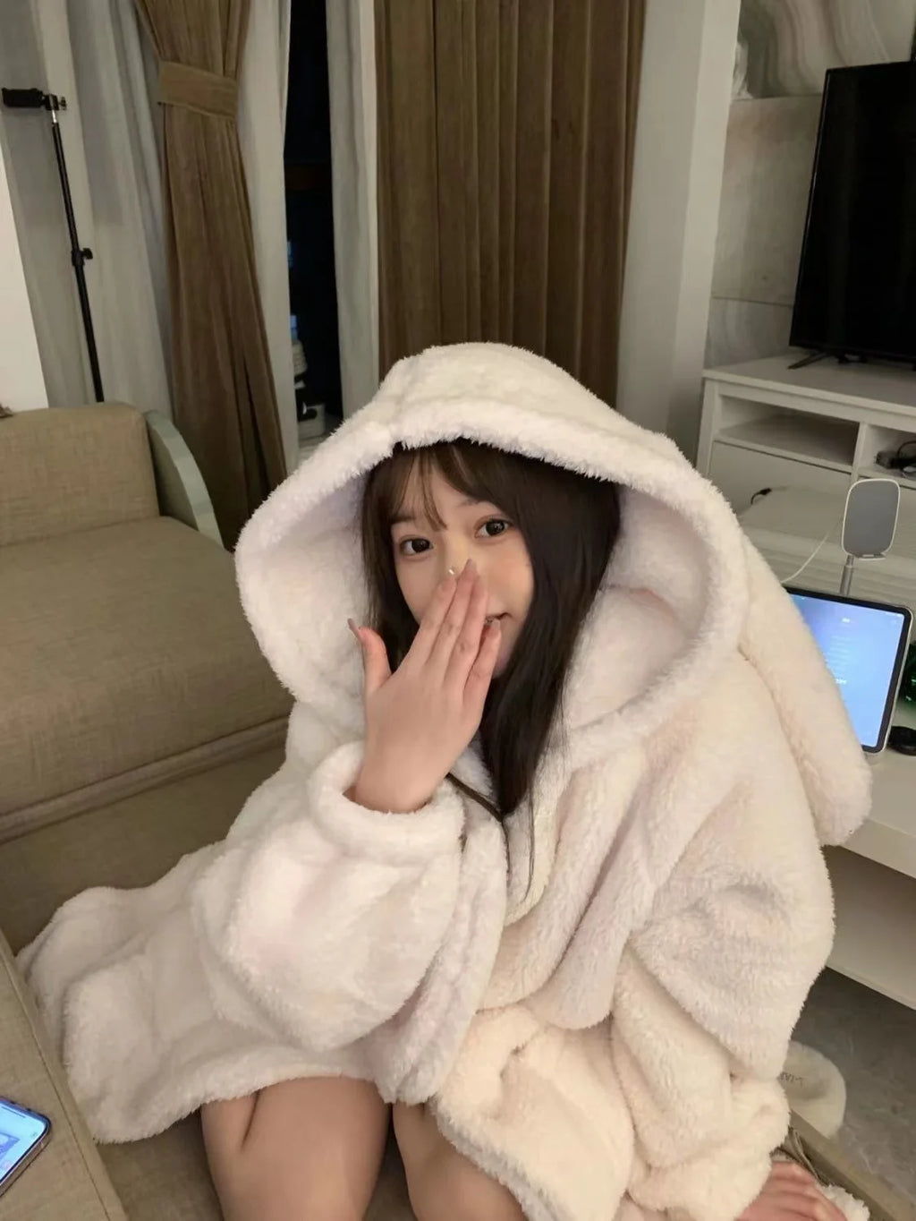 Pijama Cálido de Otoño-Invierno para Mujer con Orejas de Conejo