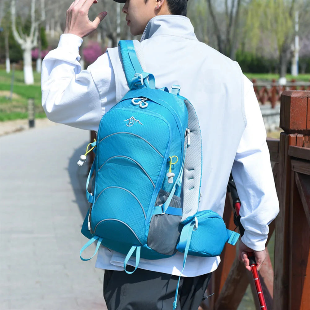 Mochila de Senderismo Ligera y Transpirable, 20-35L