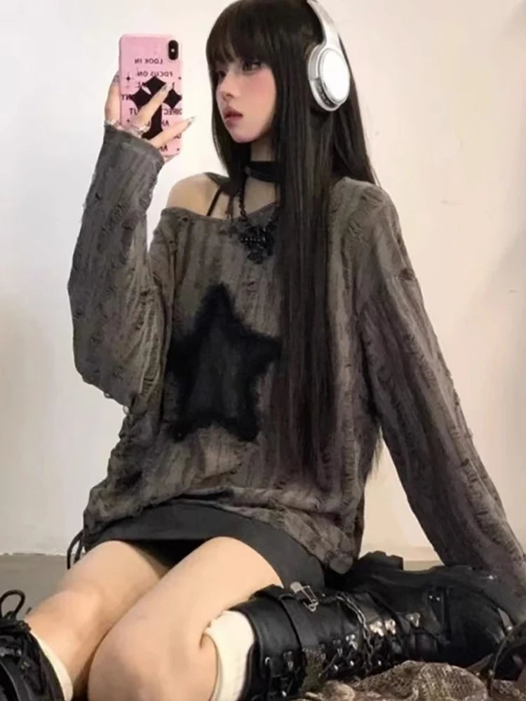 Suéter con estampado de estrellas y agujeros Y2K para mujer, ropa de calle a la moda, Tops con hombros descubiertos, prendas de vestir holgadas de manga larga Kpop de gran tamaño 2024