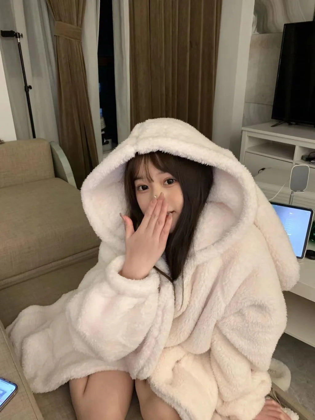 Pijama Cálido de Otoño-Invierno para Mujer con Orejas de Conejo