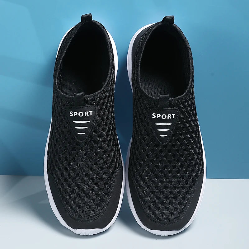 Zapatillas informales transpirables para hombre, zapatos informales ligeros antideslizantes para exteriores, mocasines planos suaves para caminar y trotar, novedad de 2024
