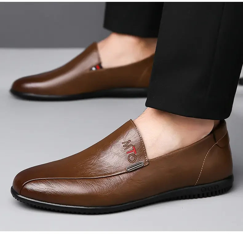 Mocasines de cuero para hombre con bordado, suela antideslizante, uso diario