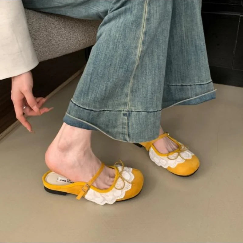 2025 Primavera Verano Nuevas zapatillas planas para mujer |   Zapatos de ballet Mary Jane de hada con lazo de encaje suave francés con punta cerrada y punta cuadrada