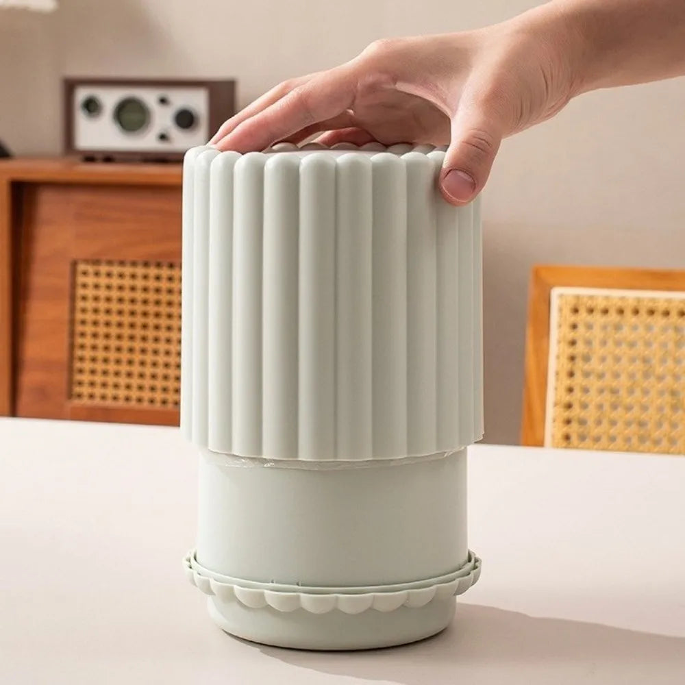 Cubo de basura de escritorio con tapa abierta, cubo de basura con forma de girasol de gran apertura, cubo de almacenamiento de plástico antideslizante para oficina