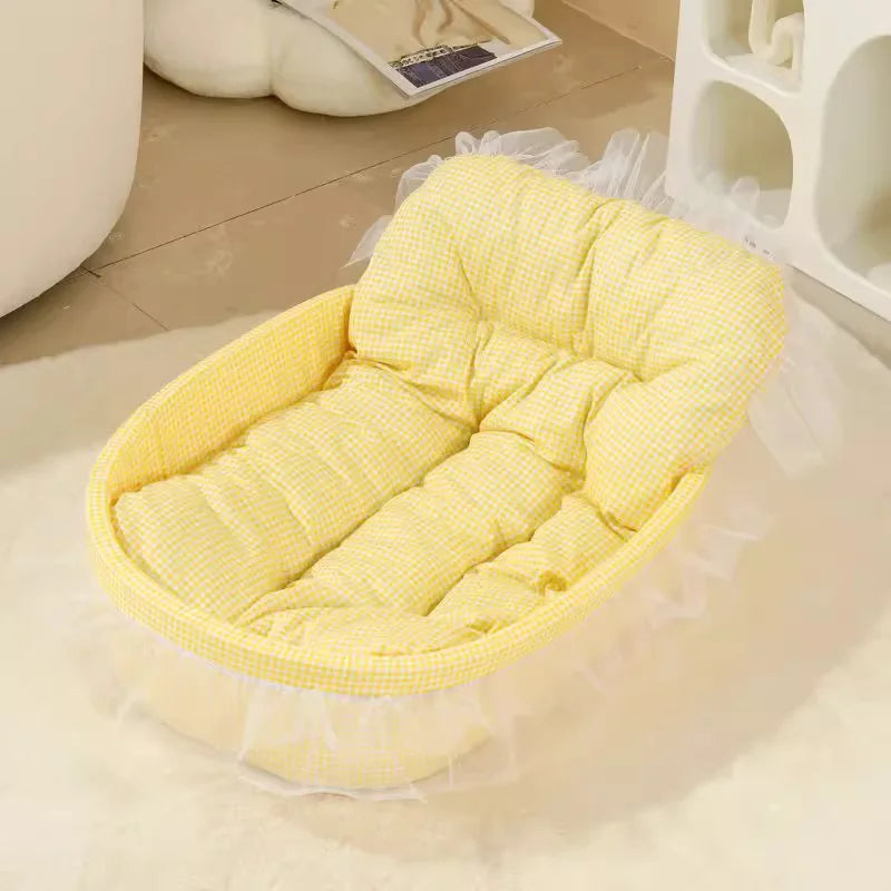 Cama de Princesa para Mascotas - Felpa Ovalada con Encaje para Perros y Gatos