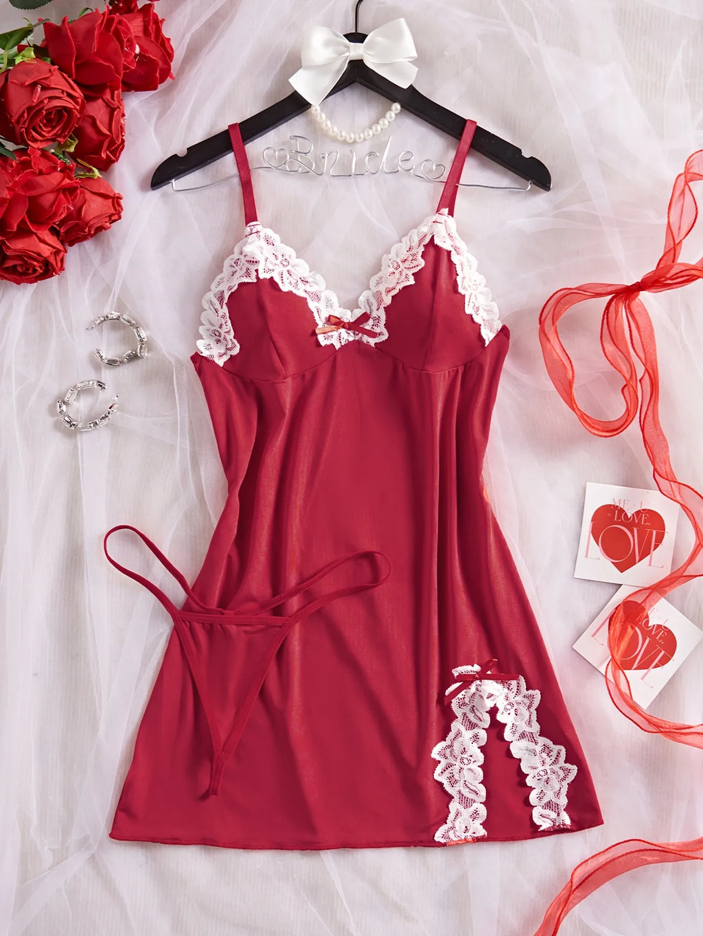 Conjunto Babydoll de Satén con Encaje y Tanga, Lencería Romántica