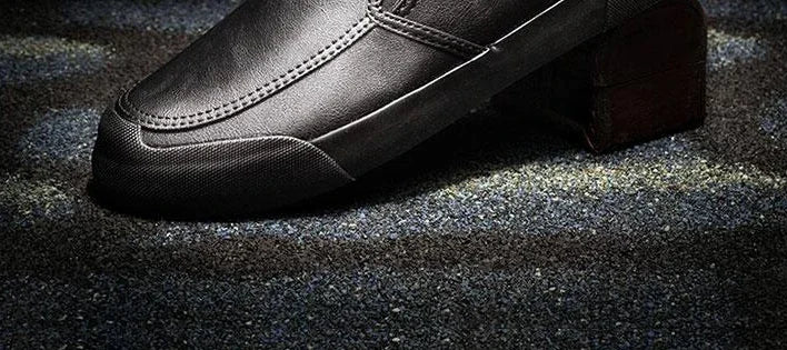 Nuevo en zapatos informales para hombre, sin cordones, talla 45, liquidación barata, elegantes, tendencia 20225, zapatos de cuero elegantes para hombre, clásicos y originales