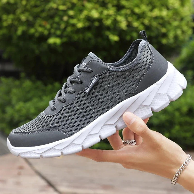 YRZL nuevas zapatillas de correr para hombre, zapatos deportivos transpirables, peso ligero, moda de verano, zapatillas transpirables de talla grande 38-48 para hombre