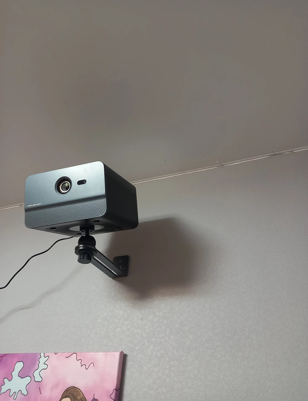 Soporte para proyector de montaje en pared, soporte de Metal de aleación de aluminio resistente y duradero, multiángulo ajustable, Compatible con la mayoría de los proyectores