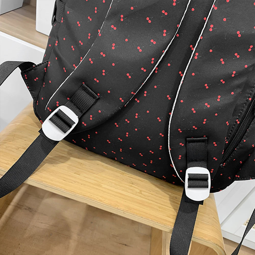 Mochila de Nailon con Estampado de Cerezas y Lazos, Mochila Grande con Múltiples Bolsillos, Ligera y Resistente al Agua para la Escuela y Uso Diario