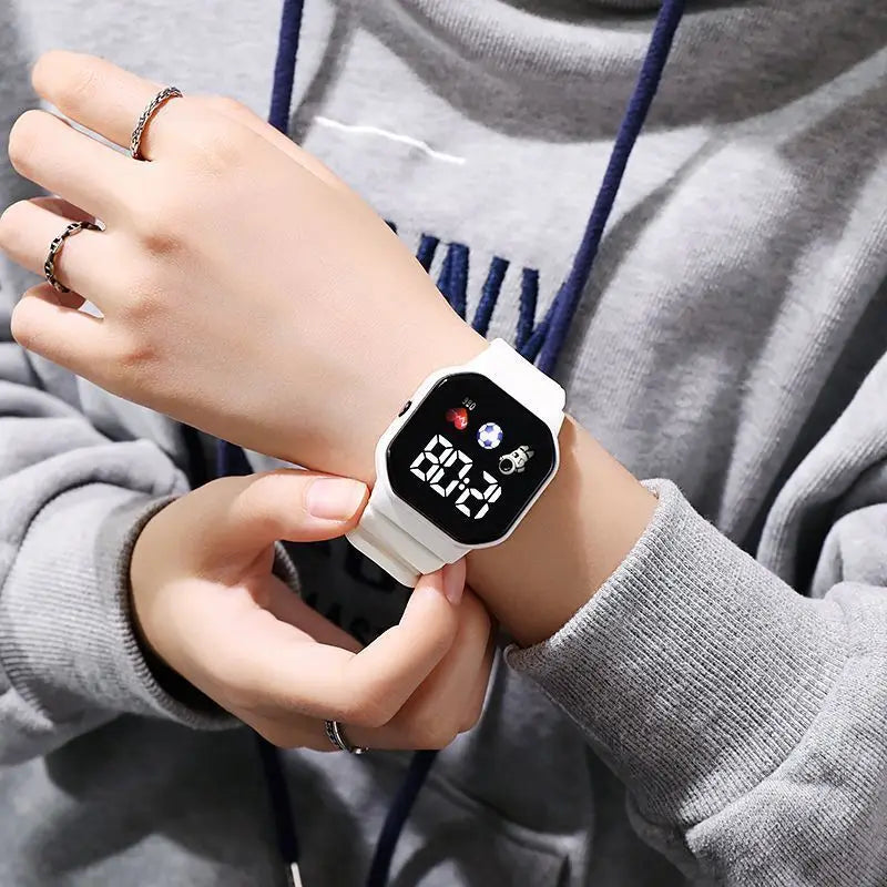 Reloj deportivo para niños, relojes digitales LED, correa de silicona para astronauta, reloj de pulsera electrónico resistente al agua para niños y niñas, regalos