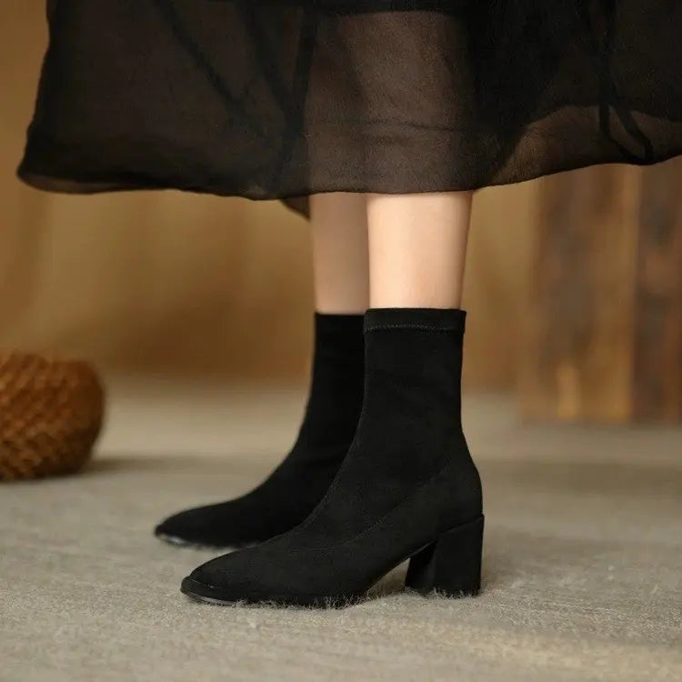 2025 Nuevos botines puntiagudos de estilo británico para mujer: botines de tacón grueso, botas de oficina versátiles para otoño/invierno
