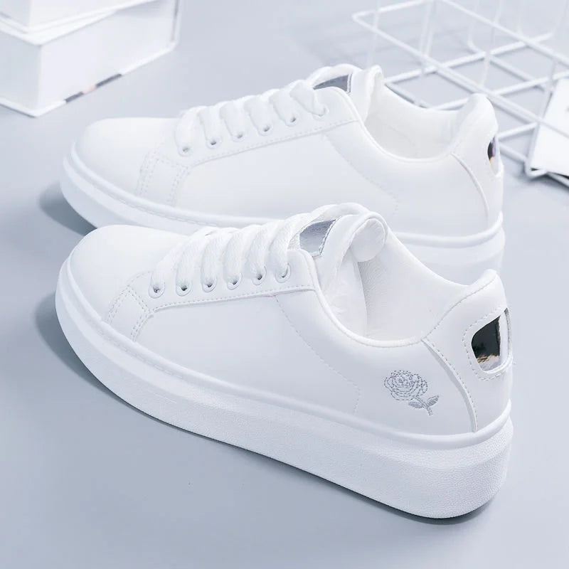 Zapatillas Bordadas con Flores para Mujer | Cuero PU Transpirable