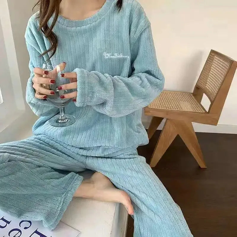 Conjunto de Pijama Cálido de Terciopelo Coral para Mujer