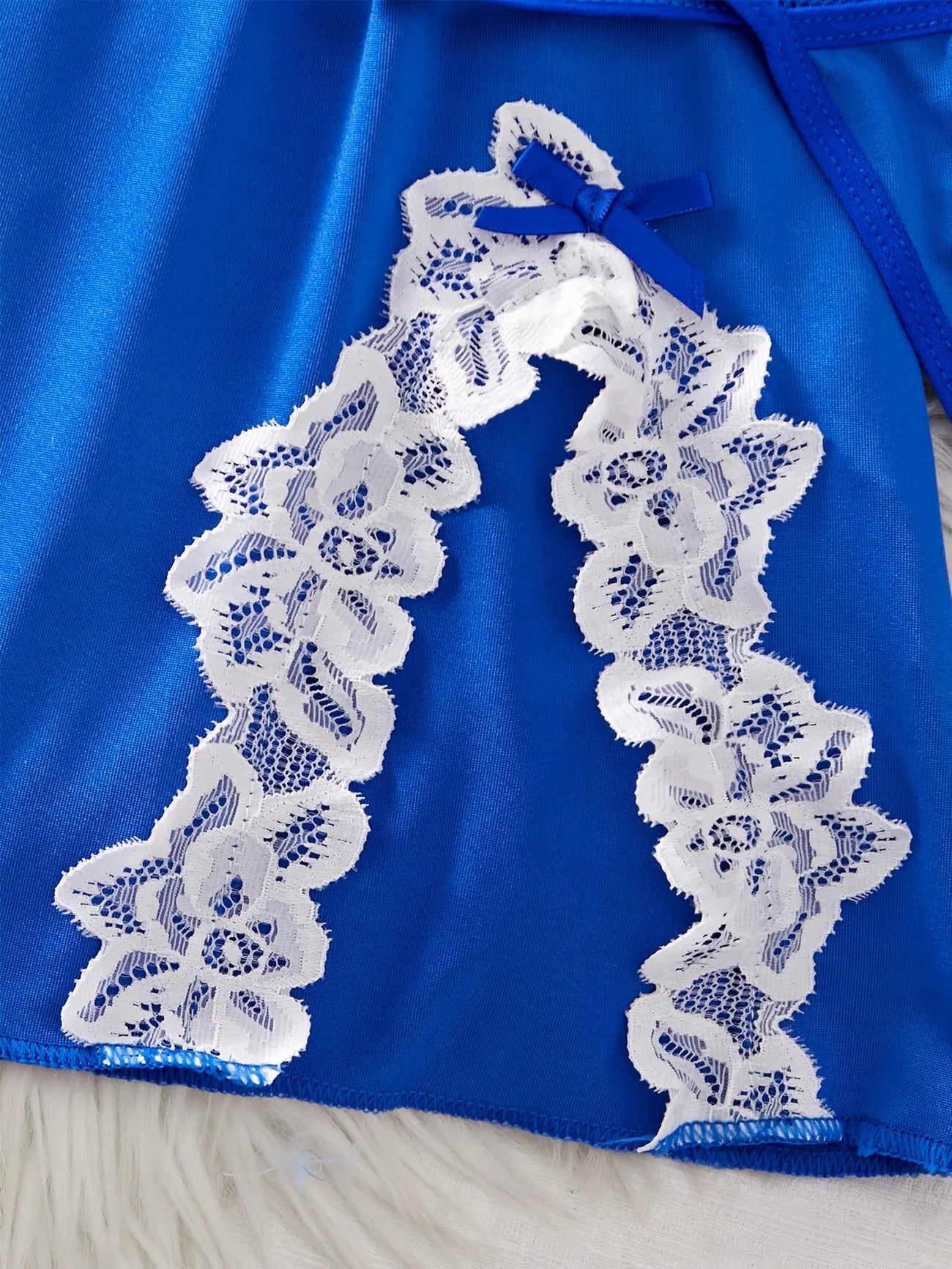 Conjunto Babydoll de Satén con Encaje y Tanga, Lencería Romántica