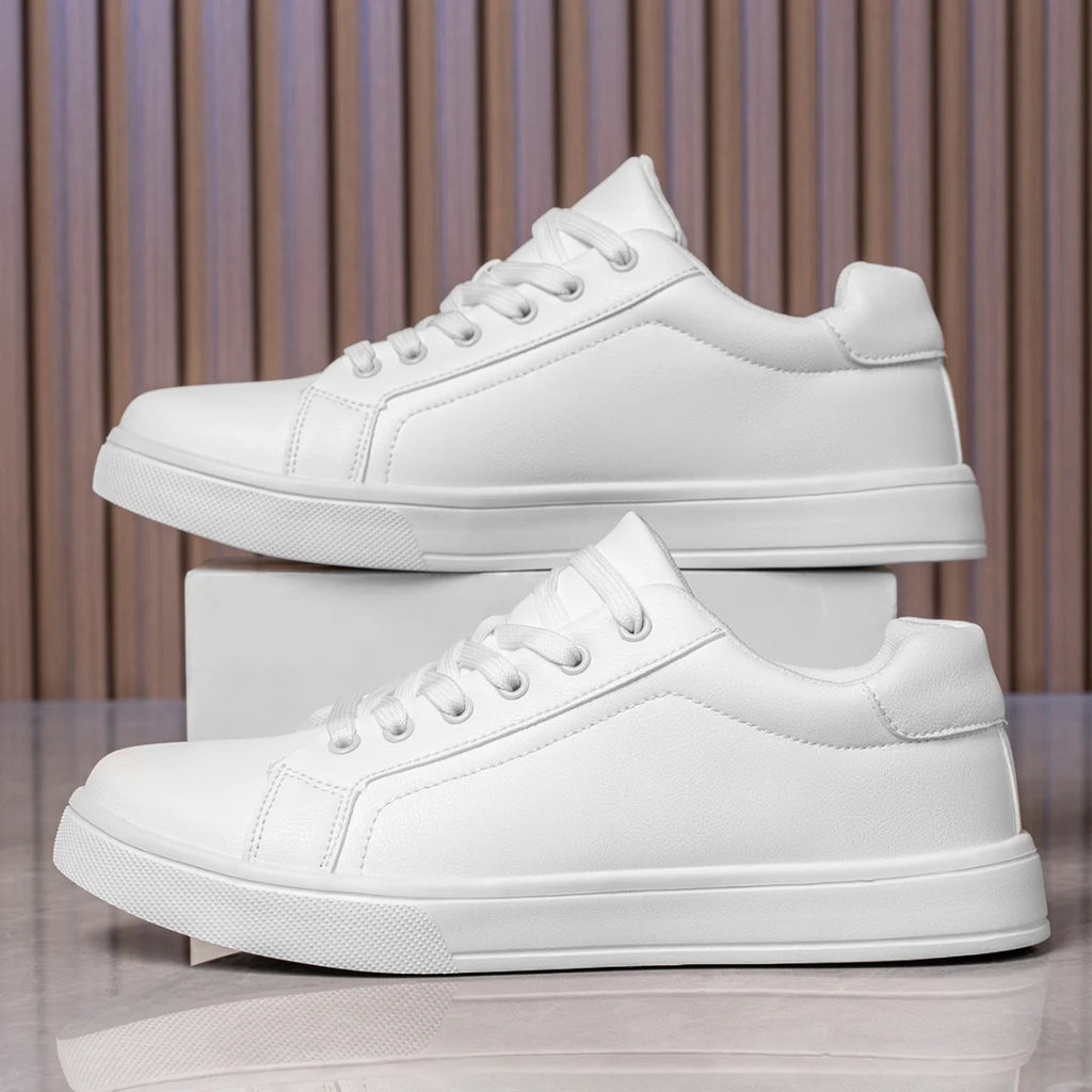 Zapatos de cuero para hombre, zapatillas de deporte informales de tendencia, zapatillas de ocio transpirables para hombre, calzado antideslizante, zapatos vulcanizados para hombre