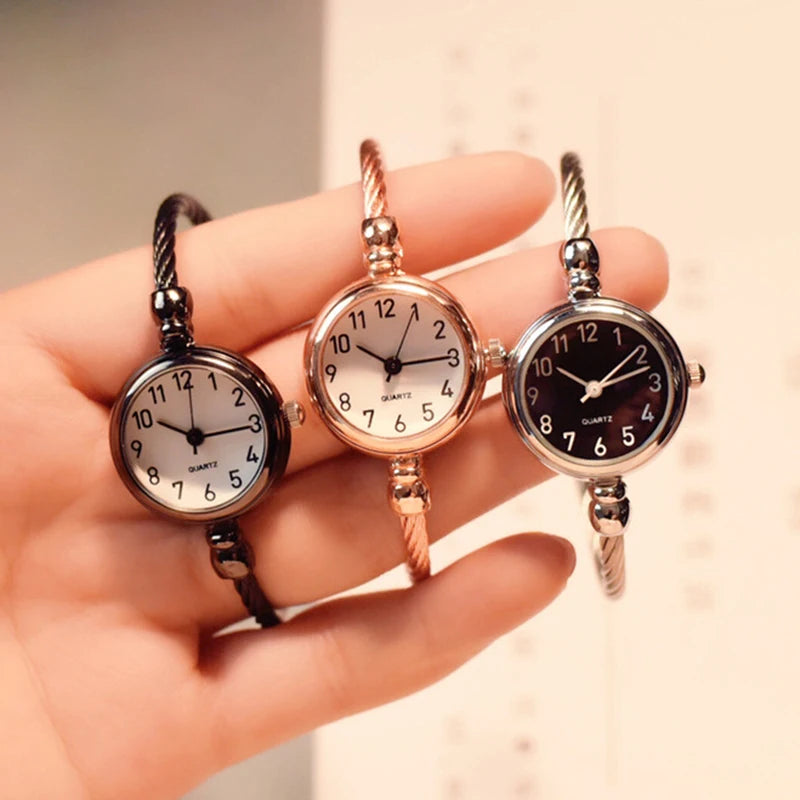 Reloj de pulsera para mujer a la moda, pulsera dorada, esfera pequeña, reloj elegante, nuevo reloj de pulsera de acero bonito para mujer, reloj de pulsera de cuarzo