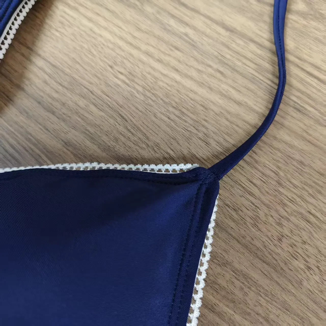 Conjunto de Bikini de 2 Piezas para Mujer, Sexy, de Color Sólido, sin Tirantes, con Tanga y Lazos en la Espalda, Traje de Baño con Encaje Blanco, Simple, para Verano