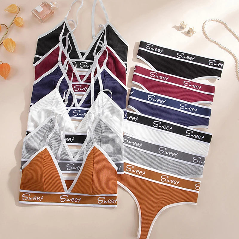 Conjunto de Bralette y Bragas Triangulares Acanaladas para Mujer