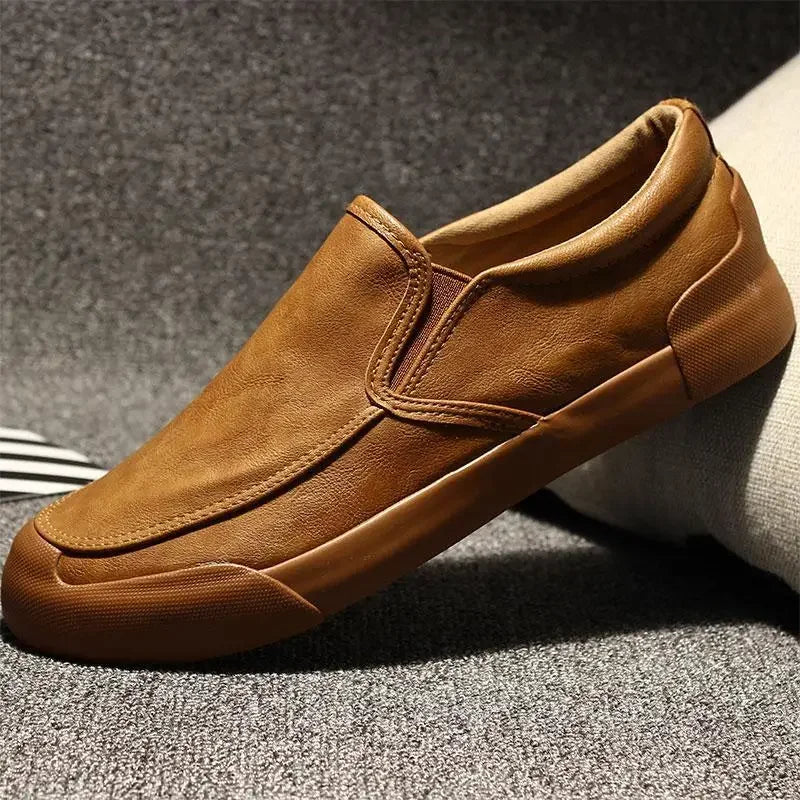 Nuevo en zapatos informales para hombre, sin cordones, talla 45, liquidación barata, elegantes, tendencia 20225, zapatos de cuero elegantes para hombre, clásicos y originales