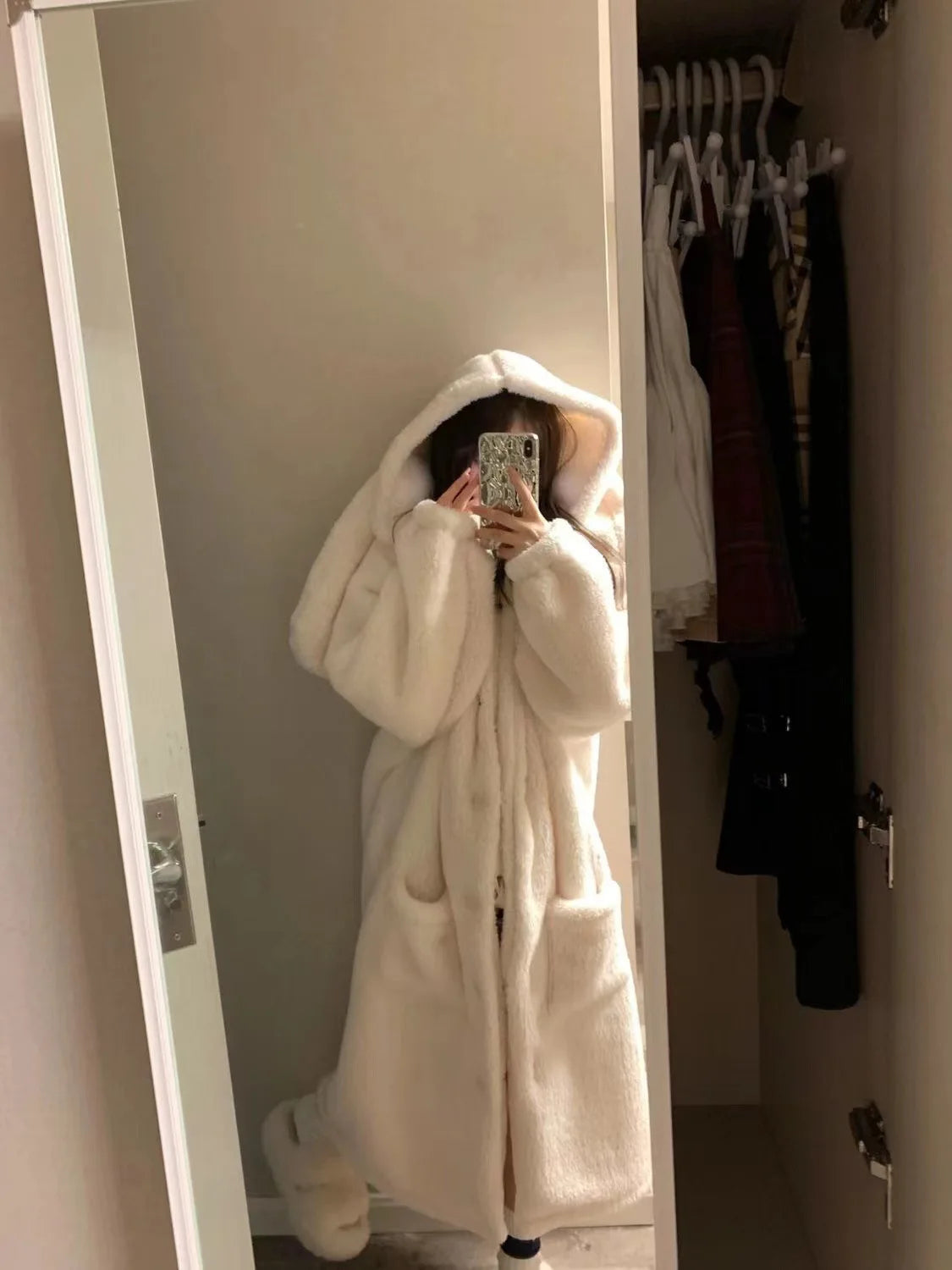 Pijama Cálido de Otoño-Invierno para Mujer con Orejas de Conejo