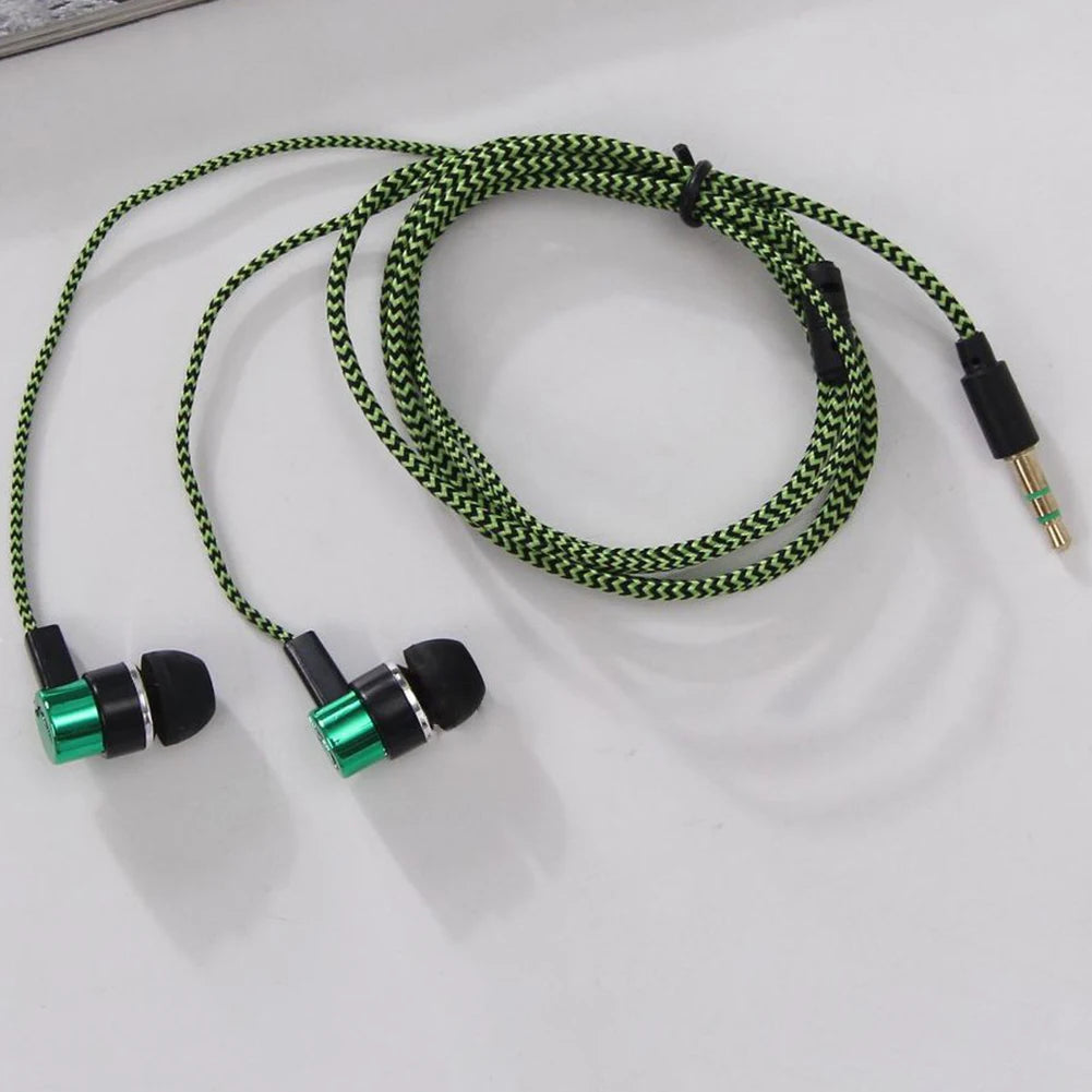 Experimente graves potentes con auriculares internos con cable, auriculares estéreo de 3,5 mm para dispositivos móviles, diseño con aislamiento de ruido