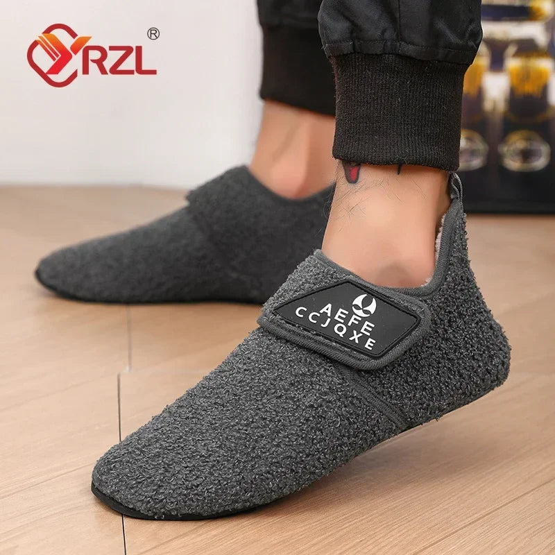 YRZL zapatos de algodón de invierno para hombre, zapatillas ligeras sin cordones cálidas, mocasines de algodón de felpa para dormitorio y hogar, zapatos cálidos de invierno para hombre