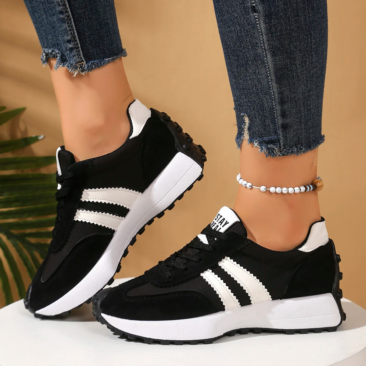 Nuevo estilo de moda, zapatos informales elegantes con cordones para mujer, Primavera/otoño, punta redonda, suela gruesa, zapatos deportivos cómodos antideslizantes