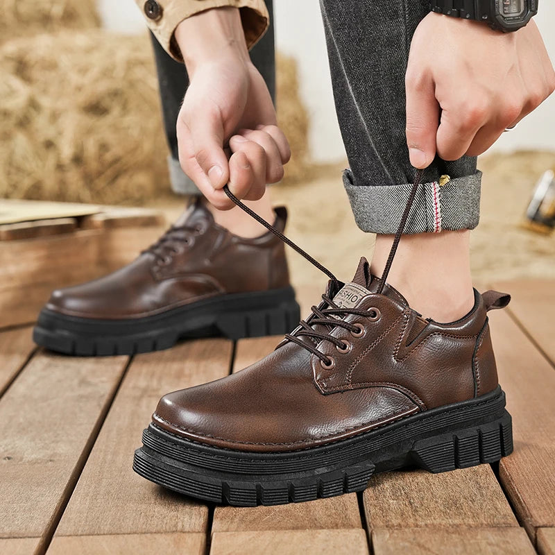 Zapatos informales para hombre, calzado cómodo para trabajo hecho a mano en las cuatro estaciones, zapatos de trabajo al aire libre, moda Joker, zapatos de marea juvenil, zapatos de cuero para fiesta de negocios