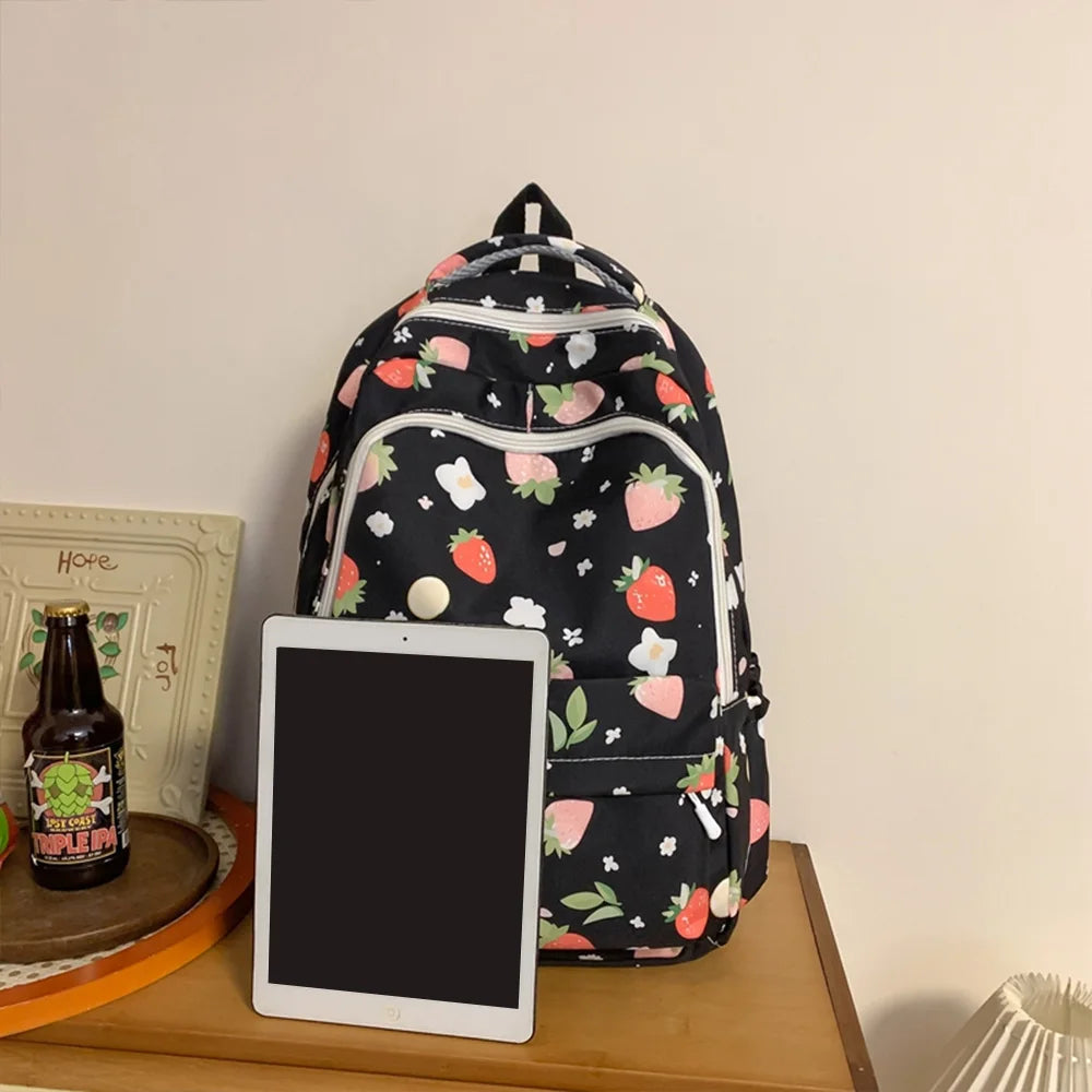 Mochila Escolar de Nailon con Estampado de Fresas Resistente al Agua