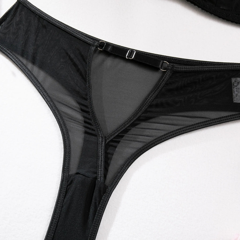 Conjunto de Lencería de Malla Transparente con Sujetador Push Up y Tanga