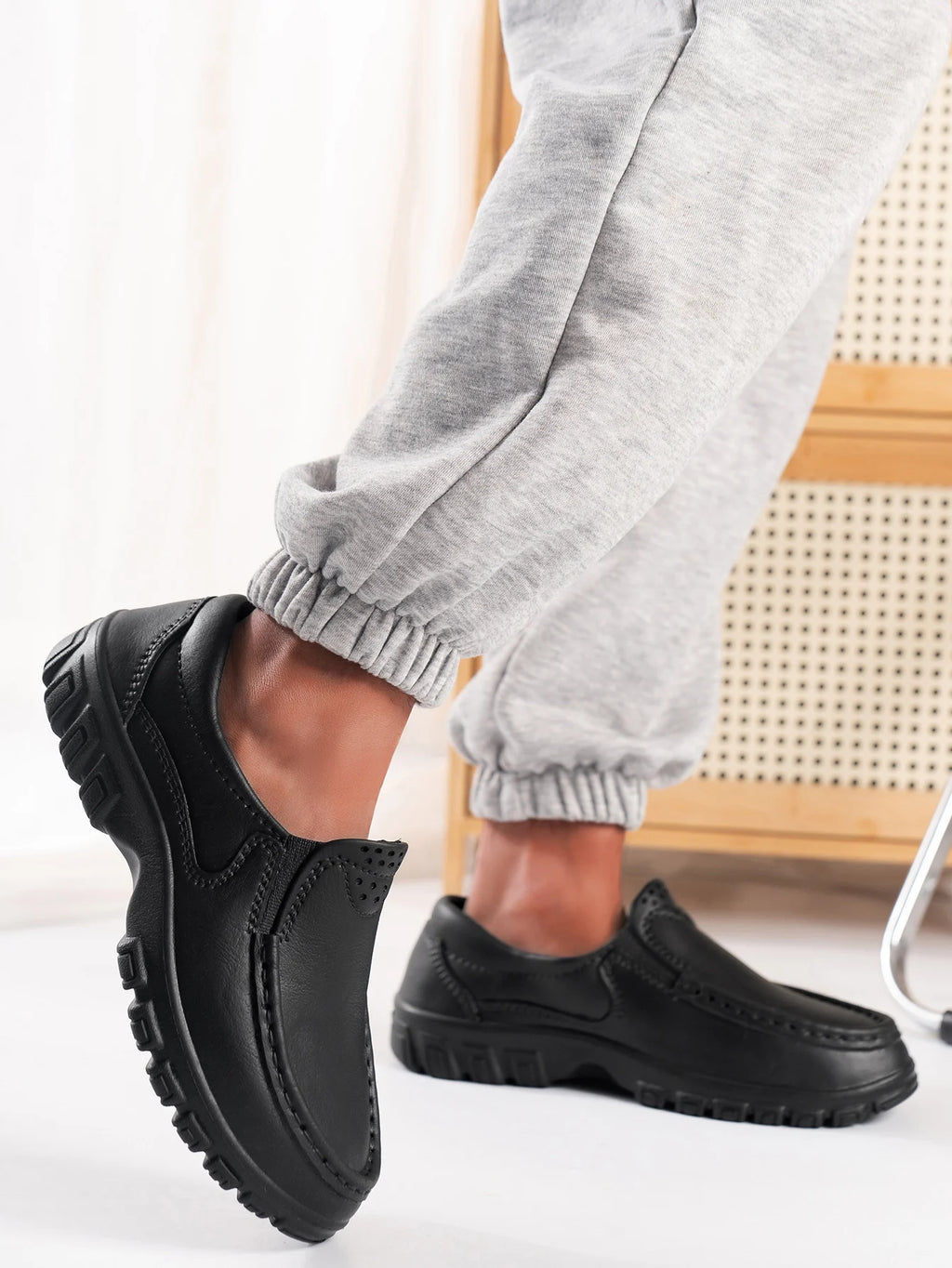 Zapatos informales para hombre, impermeables, antideslizantes, suela gruesa, resistentes al desgaste, transpirables, suela suave, zapatos casuales sin cordones