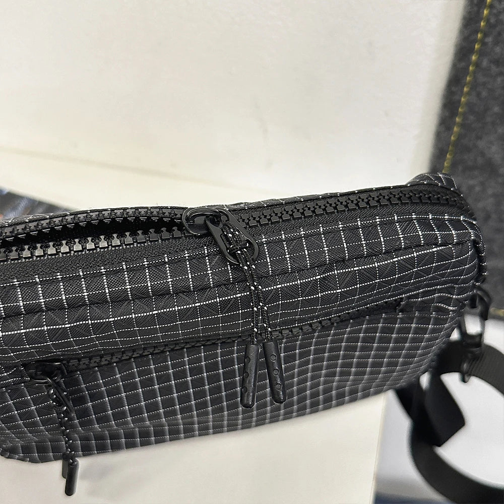 Bolso Bandolera de Nailon a Cuadros, Unisex
