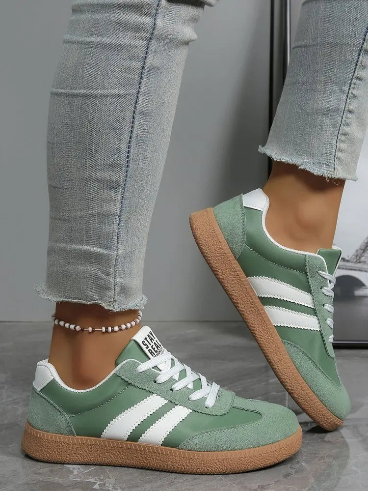 Zapatillas ligeras y cómodas para mujer, zapatos deportivos con cordones a rayas a la moda, zapatillas informales transpirables verdes de talla grande