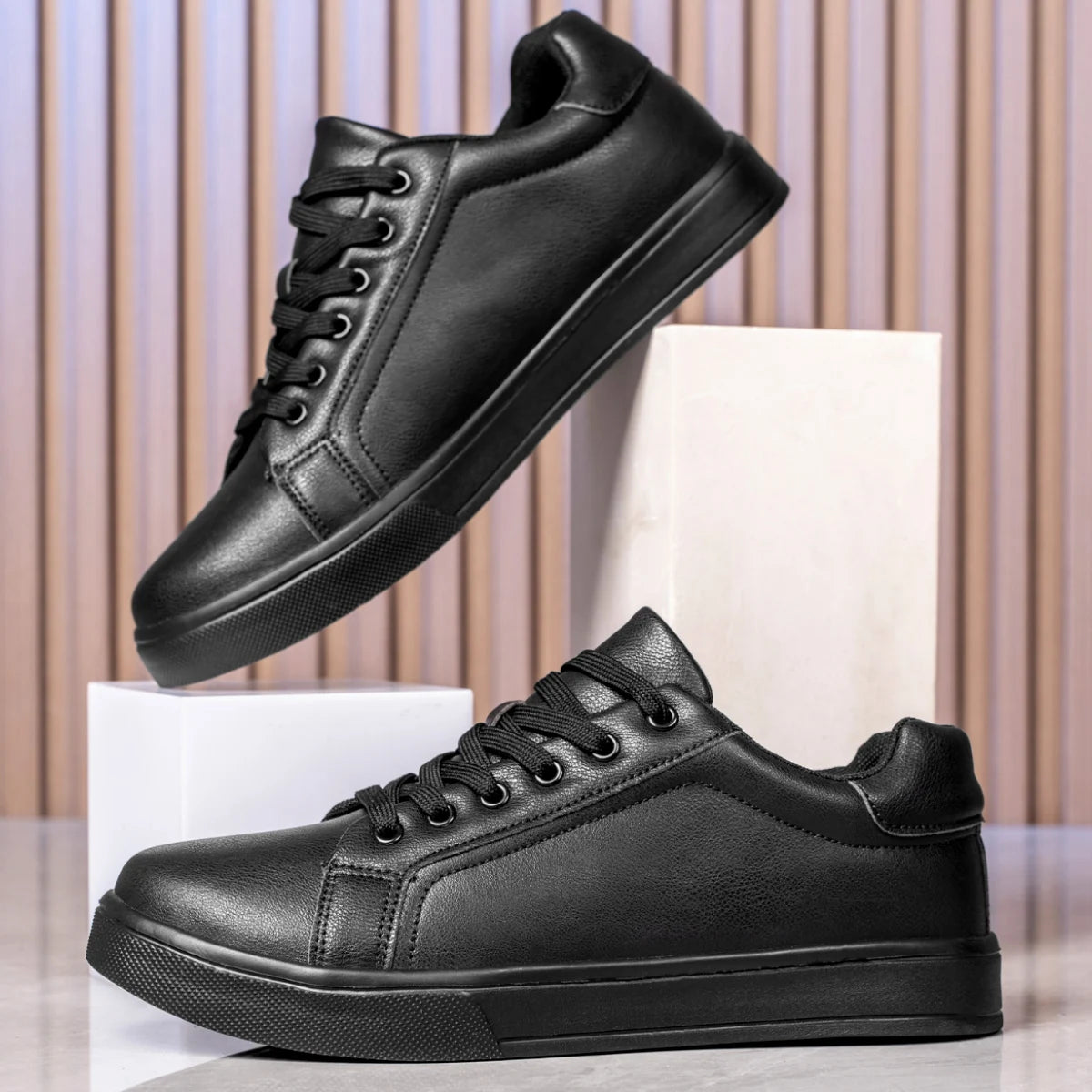 Zapatos de cuero para hombre, zapatillas de deporte informales de tendencia, zapatillas de ocio transpirables para hombre, calzado antideslizante, zapatos vulcanizados para hombre