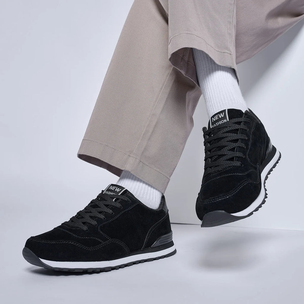 Nuevas de cuero, zapatos para correr para hombre, zapatillas Unisex cálidas de invierno, zapatos ligeros para caminar para mujer, zapatos deportivos de plantilla suave con cordones 37-47