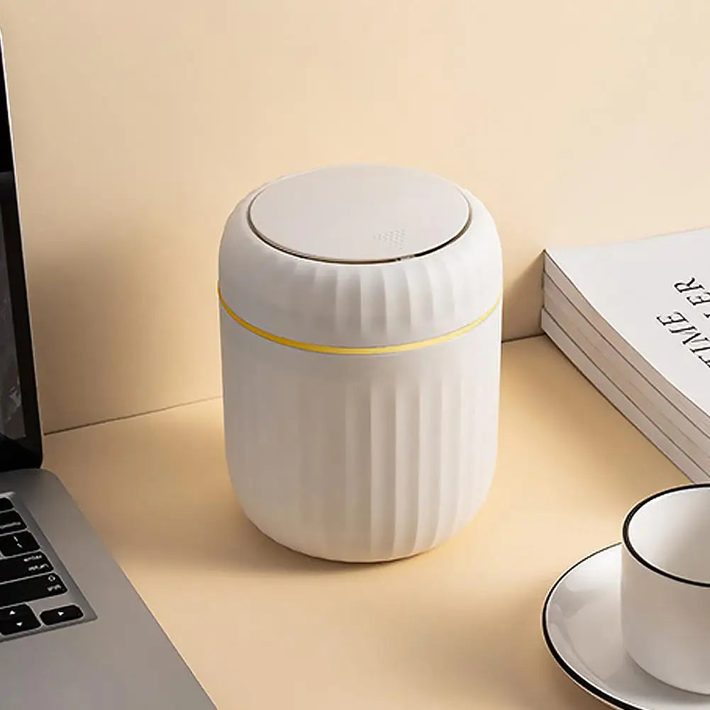 Mini bote de basura de escritorio, contenedor de basura de plástico duradero con tapa, organizador de basura para dormitorio, oficina, escritorio, suministros para el hogar