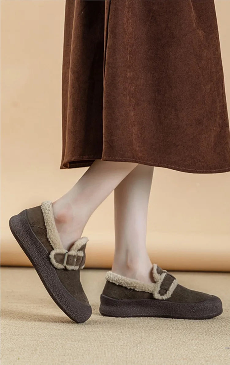 Zapatillas de Cuero con Forro de Terciopelo para Mujer - Talle Grande