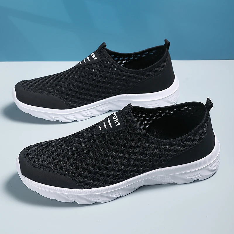 Zapatillas informales transpirables para hombre, zapatos informales ligeros antideslizantes para exteriores, mocasines planos suaves para caminar y trotar, novedad de 2024