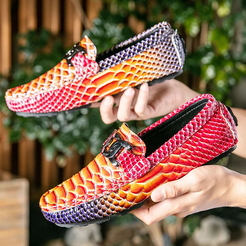 Mocasines de cuero con estampado de serpiente para hombre