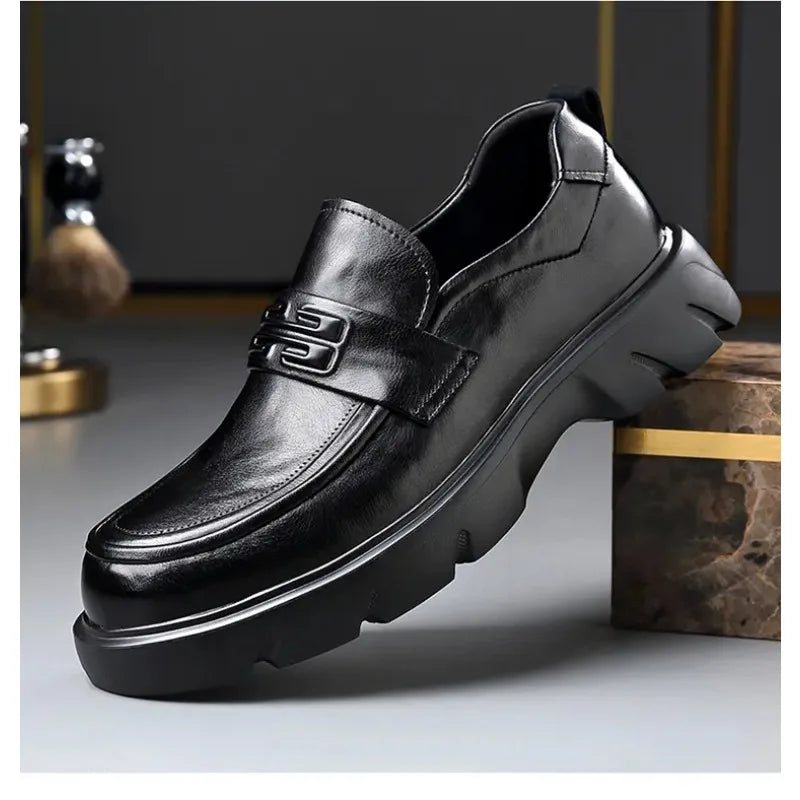 Mocasines de cuero para hombre con barra metálica, suela antideslizante
