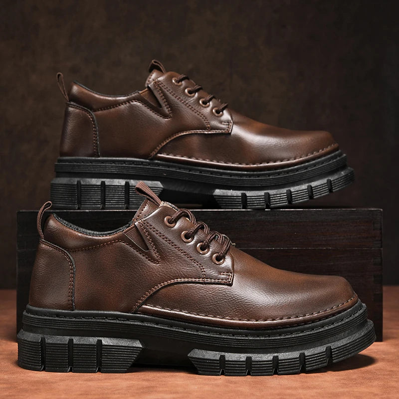 Zapatos informales para hombre, calzado cómodo para trabajo hecho a mano en las cuatro estaciones, zapatos de trabajo al aire libre, moda Joker, zapatos de marea juvenil, zapatos de cuero para fiesta de negocios