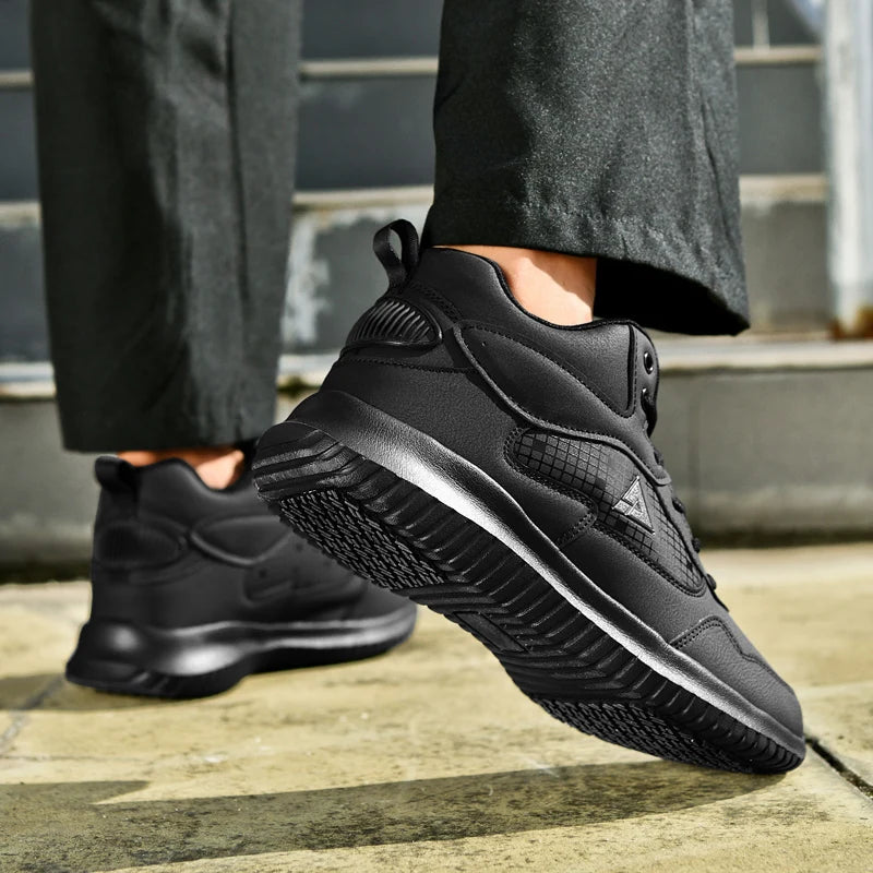 Zapatos de Chef para las cuatro estaciones, suela suave, antideslizantes, impermeables, a prueba de aceite, zapatos de trabajo de cocina, zapatillas ligeras informales de moda de talla grande para hombre