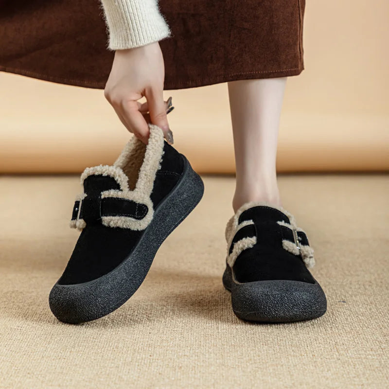 Zapatillas de Cuero con Forro de Terciopelo para Mujer - Talle Grande